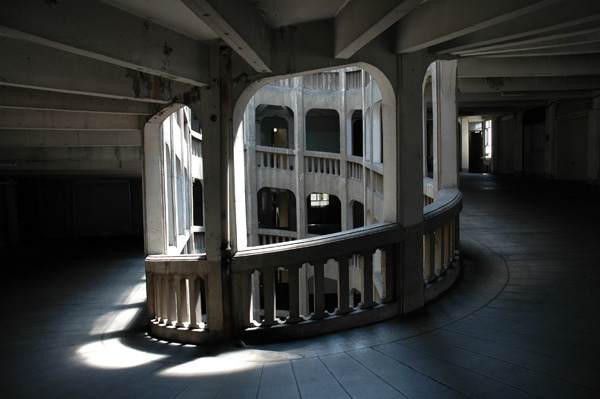 Parking - © Tim Catinat, all right reserved